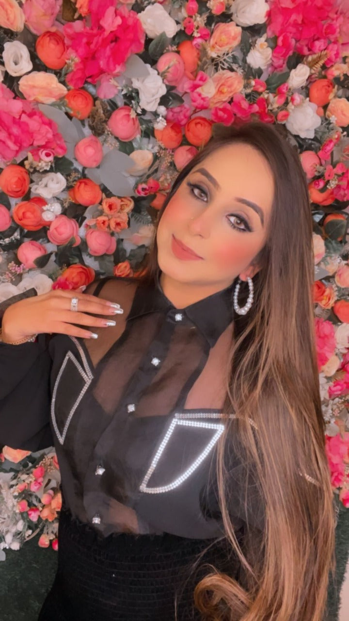 ARSHIYA BHATIA CHUGH IN TE ONYX FLAPPER SHIRT