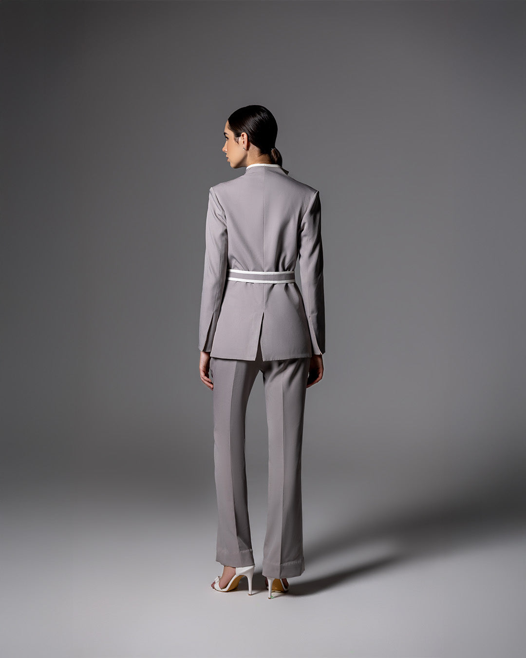 THE ÉDITION GREY SUIT