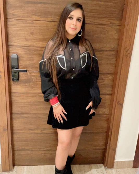 ARSHIYA BHATIA CHUGH IN TE ONYX FLAPPER SHIRT